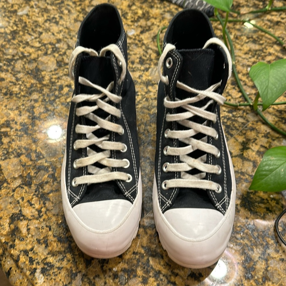 Women’s Converse Black Lugged High Top Sneakers Size 9.5